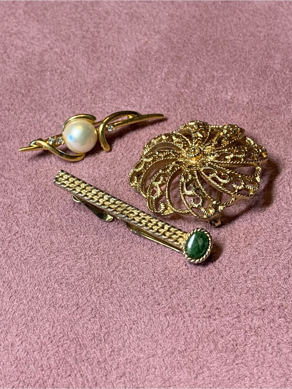 Sarah Coventry Filigree Brooch & Swank karat tie clip & Panetta pearl brooch.